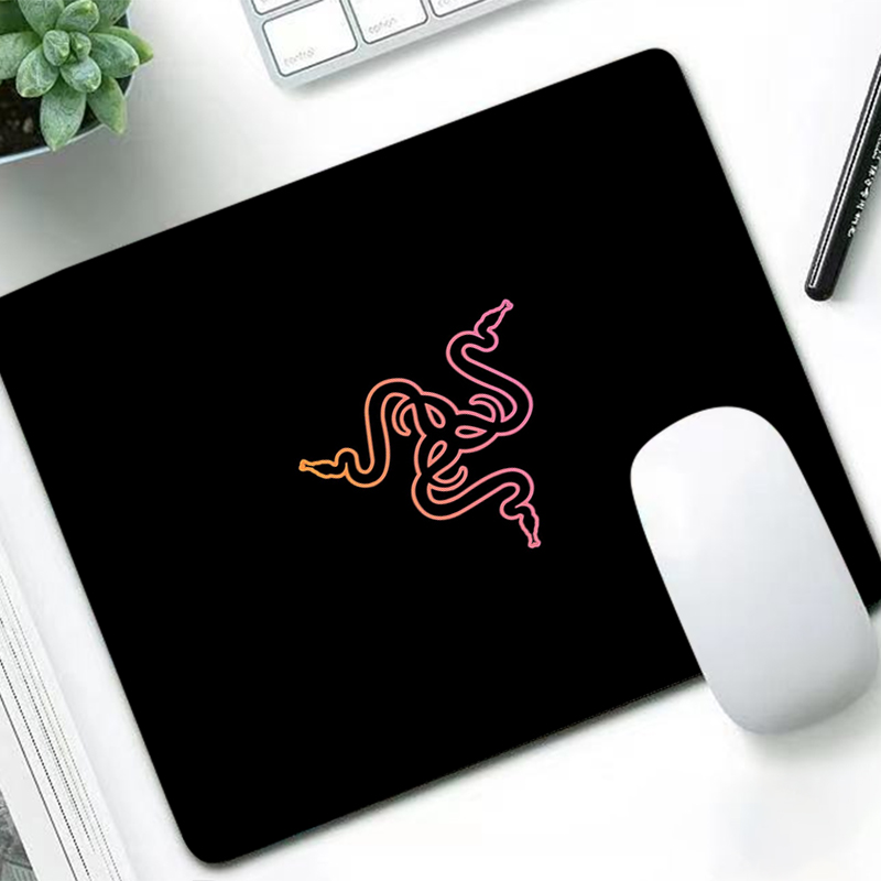 Pc Gaming Aesthetic - Razer Luxury Mouse Pad Anime Gamer
